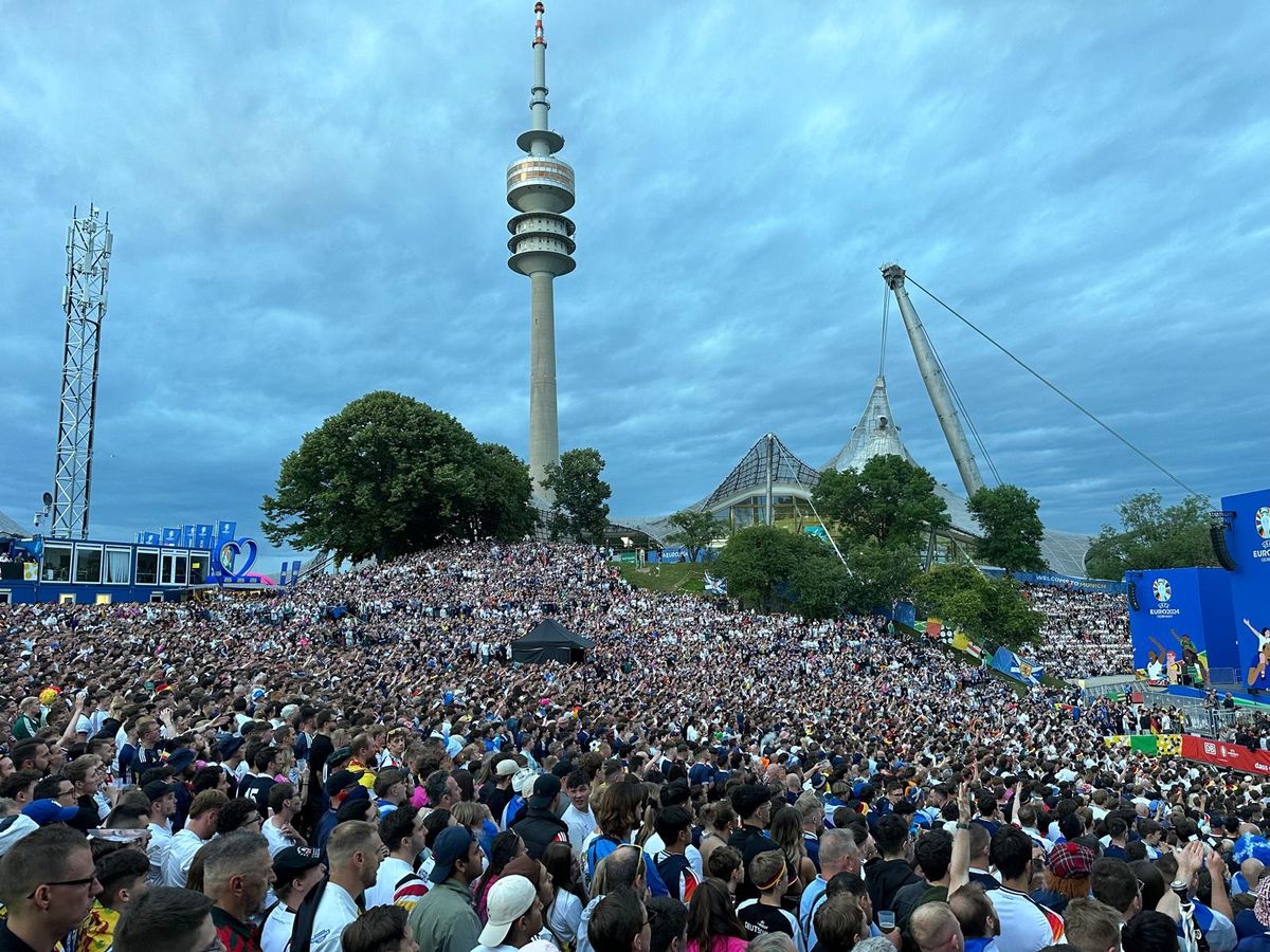 Meci Fan Zone la Munchen - atmosfera memorabila