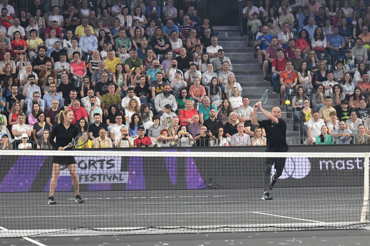 Steffi Graf şi Andre Agassi au produs magie la Cluj! Simona Halep a revenit pe teren într-o seară pentru istoria tenisului românesc » Toate detaliile de la corespondenții GSP