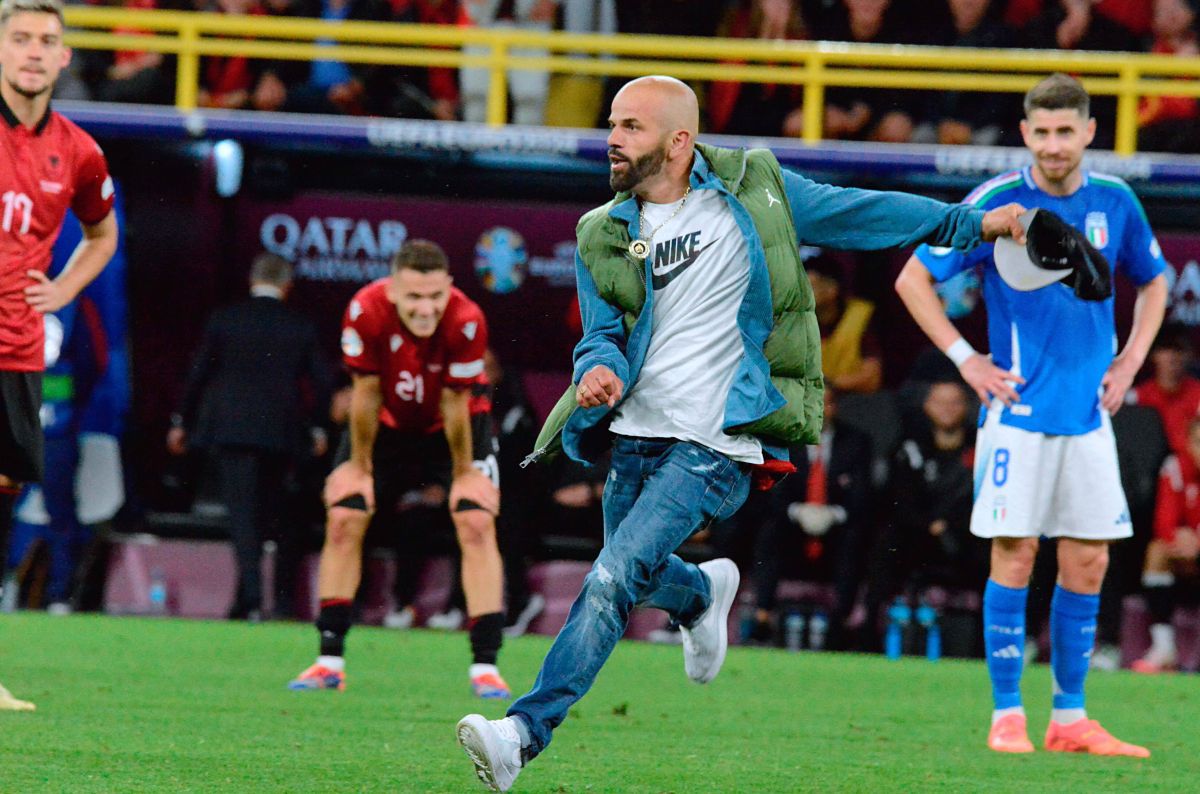 Imaginile pe care televiziunile și UEFA le-au vrut interzise! Ce s-a întâmplat pe teren, în prelungirile de la Italia - Albania