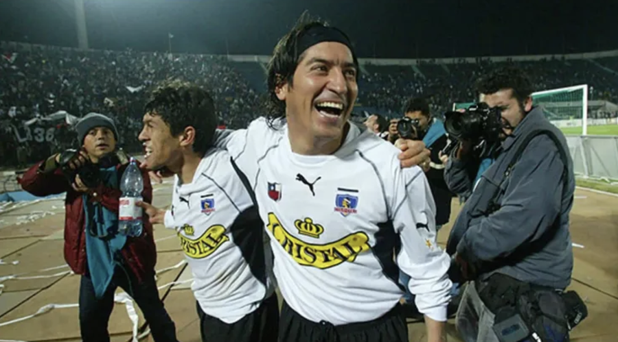 Iván Zamorano, în tricoul lui Colo-Colo (2003) Îl mai știți pe „Bam Bam”? A spălat geamuri în „Petroșani”, apoi a ajuns la Real Madrid, iar recordul său de goluri a fost bătut abia acum, de Mbappe!