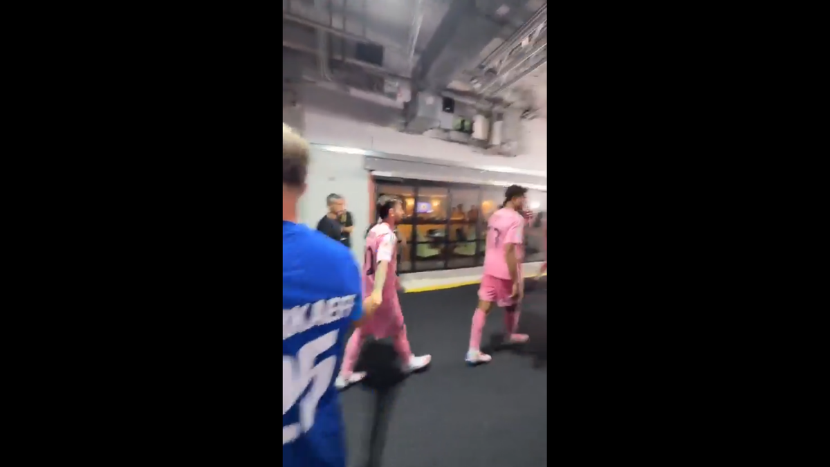 Gestul prin care excentricul IShowSpeed l-a sfidat pe Lionel Messi la Campionatul Mondial al Cluburilor! Argentinianul n-a stat pe gânduri