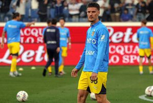 „Ultima șansă a lui Man” » Pe „tricolor” îl așteaptă o lungă vară fierbinte: scenariul care nu a ieșit complet din calcule