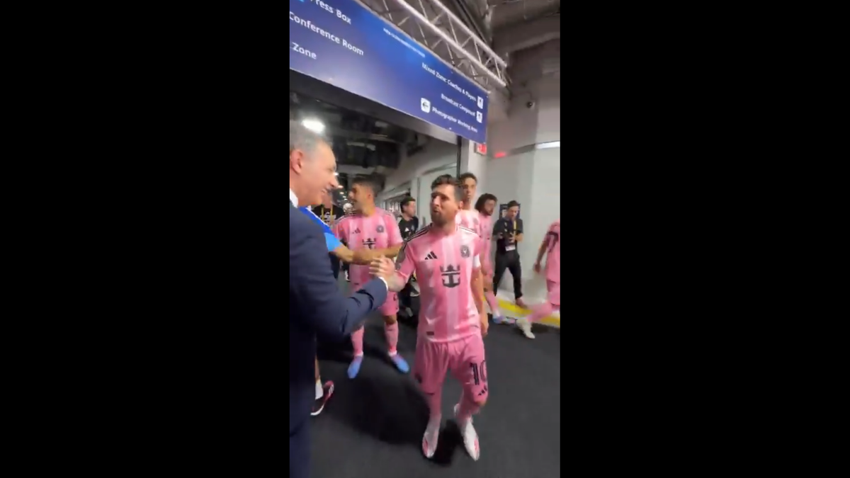 Gestul prin care excentricul IShowSpeed l-a sfidat pe Lionel Messi la Campionatul Mondial al Cluburilor! Argentinianul n-a stat pe gânduri