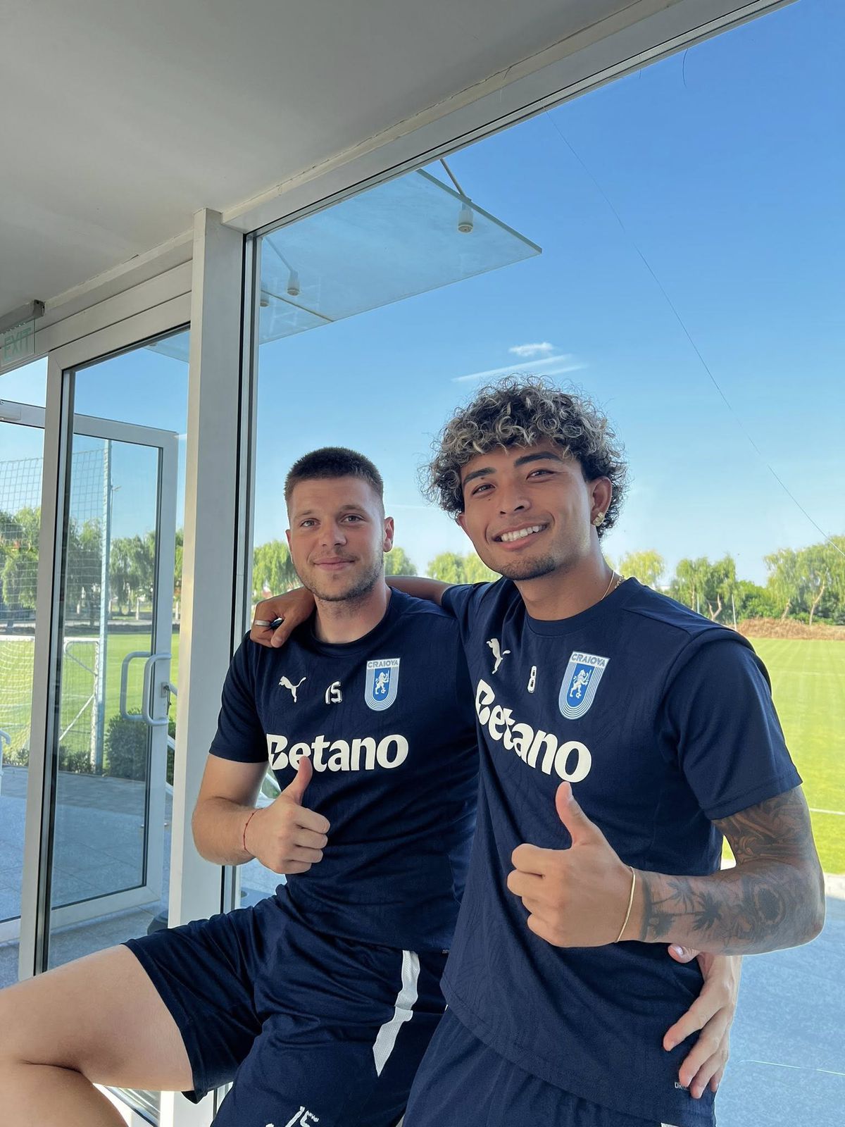 Universitatea Craiova s-a reunit duminică: 29 de fotbaliști prezenți, 5 noutăți în lotul lui Rădoi