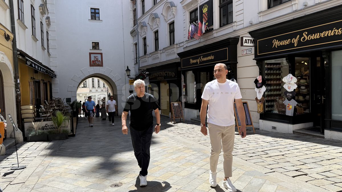 Imagini de senzație cu Mircea Lucescu în centrul Bratislavei! » Turcii i-au pupat mâinile: „La ei, asta înseamnă acest gest!”