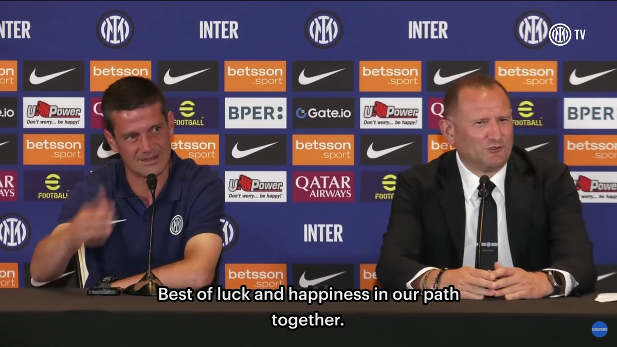 Italienii au făcut două gafe la conferința de presă a lui Cristi Chivu » Antrenorul român a răspuns cu umor