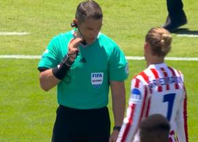 Istvan Kovacs, la microfon! Momentul serii pentru român la PSG - Atletico » A aplicat în premieră noua regulă din fotbal