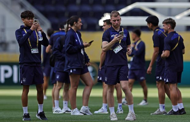 O echipă de la Campionatul Mondial al Cluburilor a rămas fără jumătate din lot! Motivul este șocant