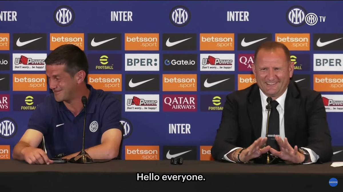 Italienii au făcut două gafe la conferința de presă a lui Cristi Chivu » Antrenorul român a răspuns cu umor