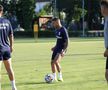 Universitatea Craiova s-a reunit duminică: 29 de fotbaliști prezenți, 5 noutăți în lotul lui Rădoi