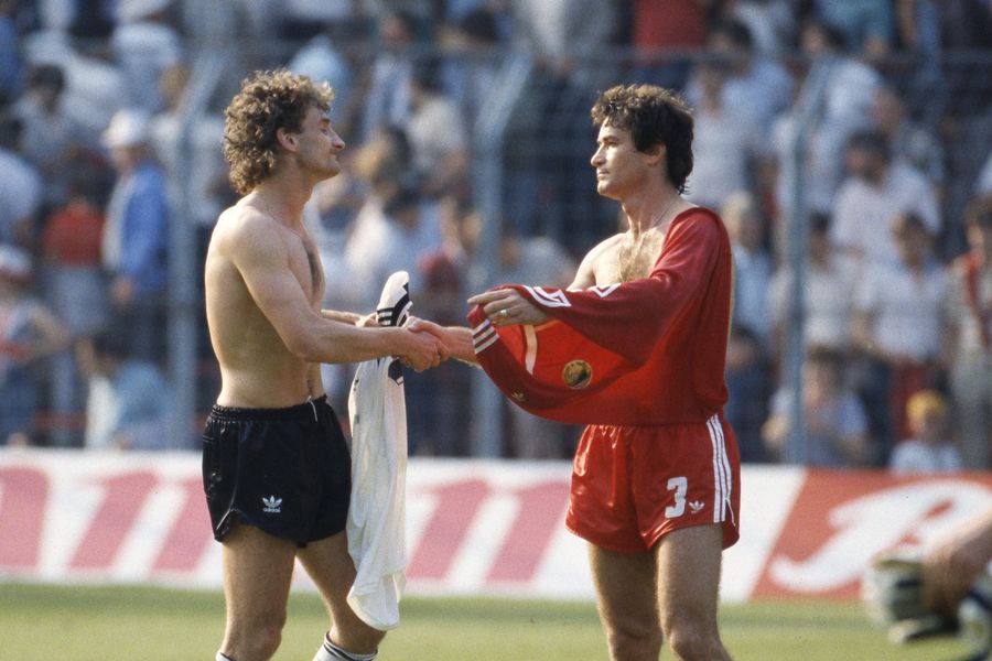 Rudi Voller și Costică Ștefănescu - EURO 1984 „Killer-ul” României de la EURO '84, fost campion mondial, e schimbat total, la 65 de ani » El l-a îngenuncheat pe Mircea Lucescu