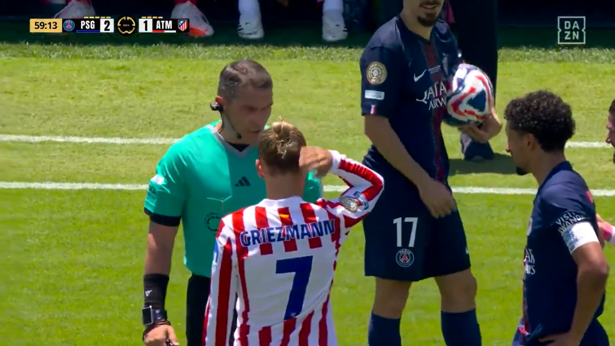 Istvan Kovacs, la microfon! Momentul serii pentru român la PSG - Atletico » A aplicat în premieră noua regulă din fotbal