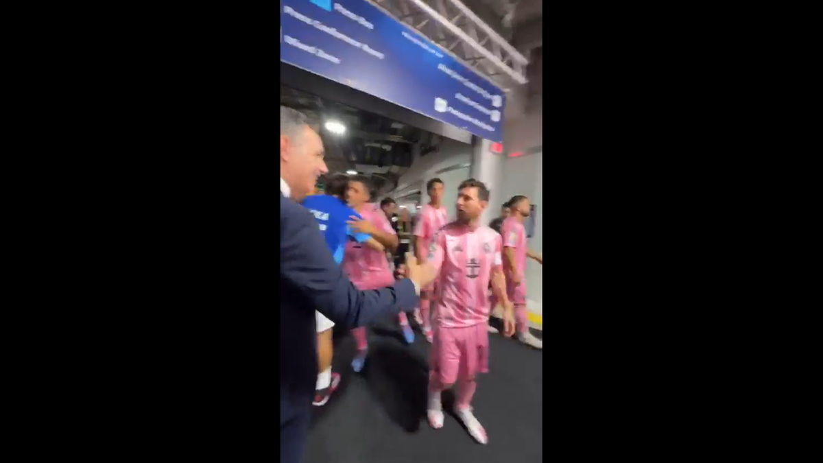 Gestul prin care excentricul IShowSpeed l-a sfidat pe Lionel Messi la Campionatul Mondial al Cluburilor! Argentinianul n-a stat pe gânduri