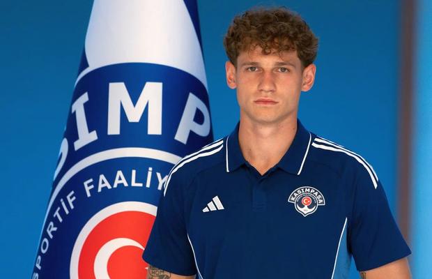 Matei Ilie, prezentat oficial la noua sa echipă: „Bun venit și mult succes în tricoul nostru”
