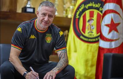 Laurențiu Reghecampf s-a întors în Tunisia! » Clubul de la care plecase cu scandal l-a prezentat azi