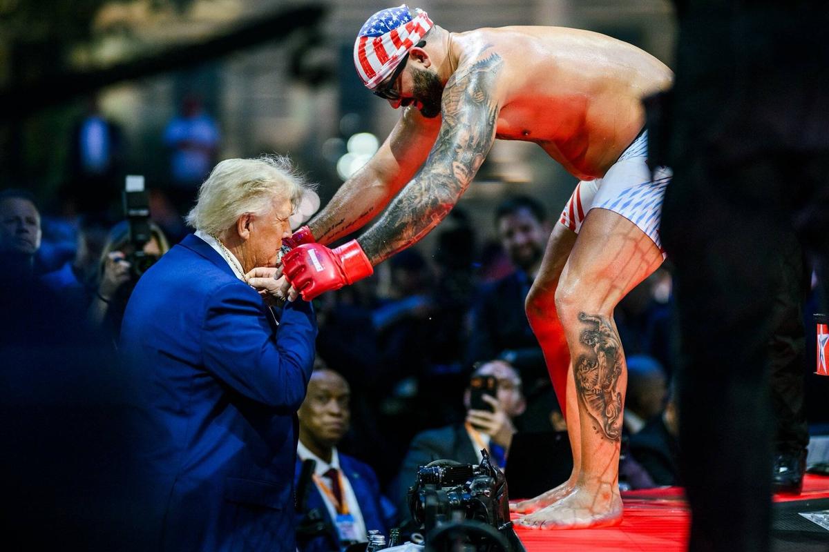 Donald Trump - gala UFC Casa Albă