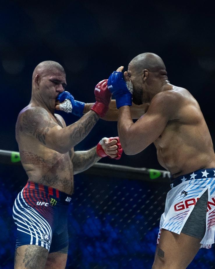 Ciryl Gane l-a făcut KO pe Alex Pereira // foto: UFC Instagram