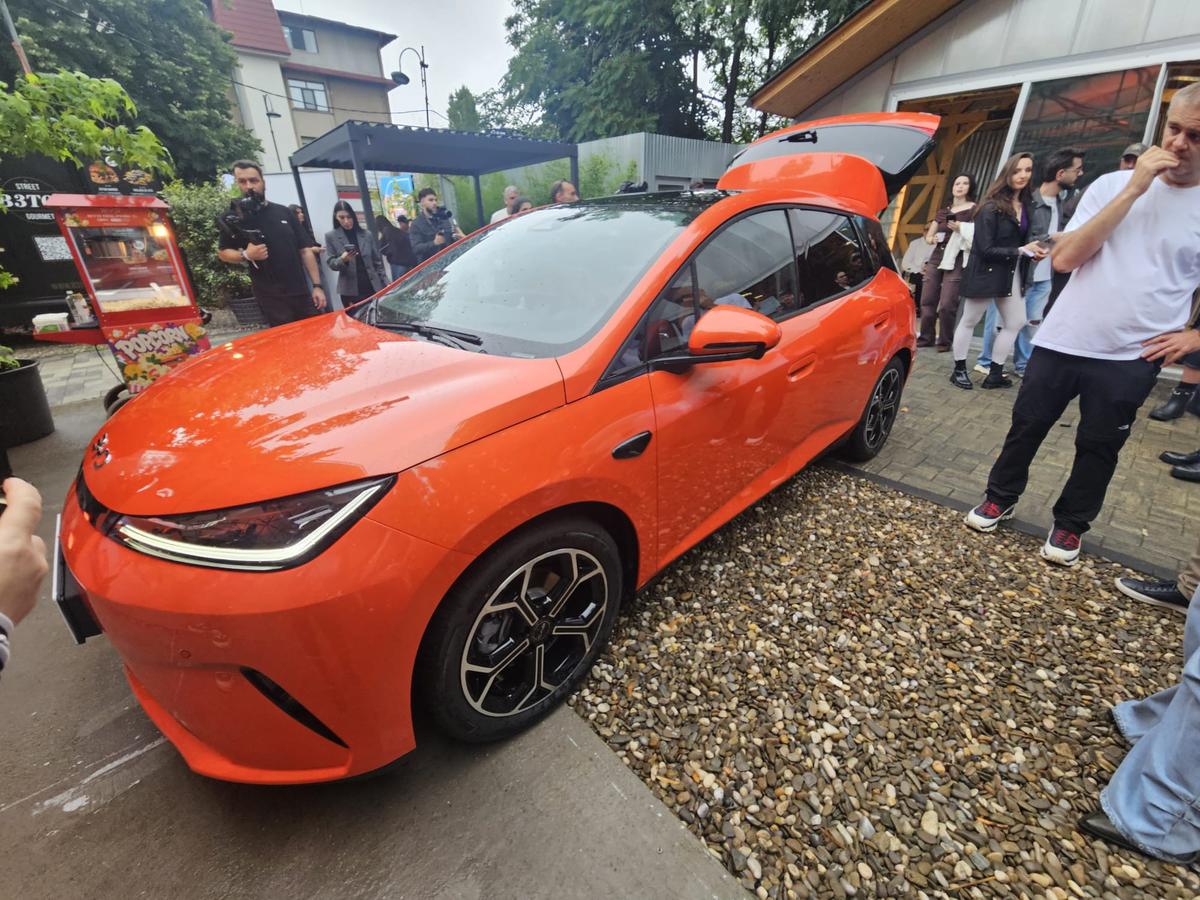 BYD Dolphin G DM-i