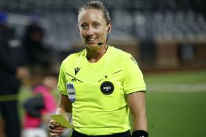 Tori Penso este prima femeie care arbitrează la Campionatul Mondial din 2026