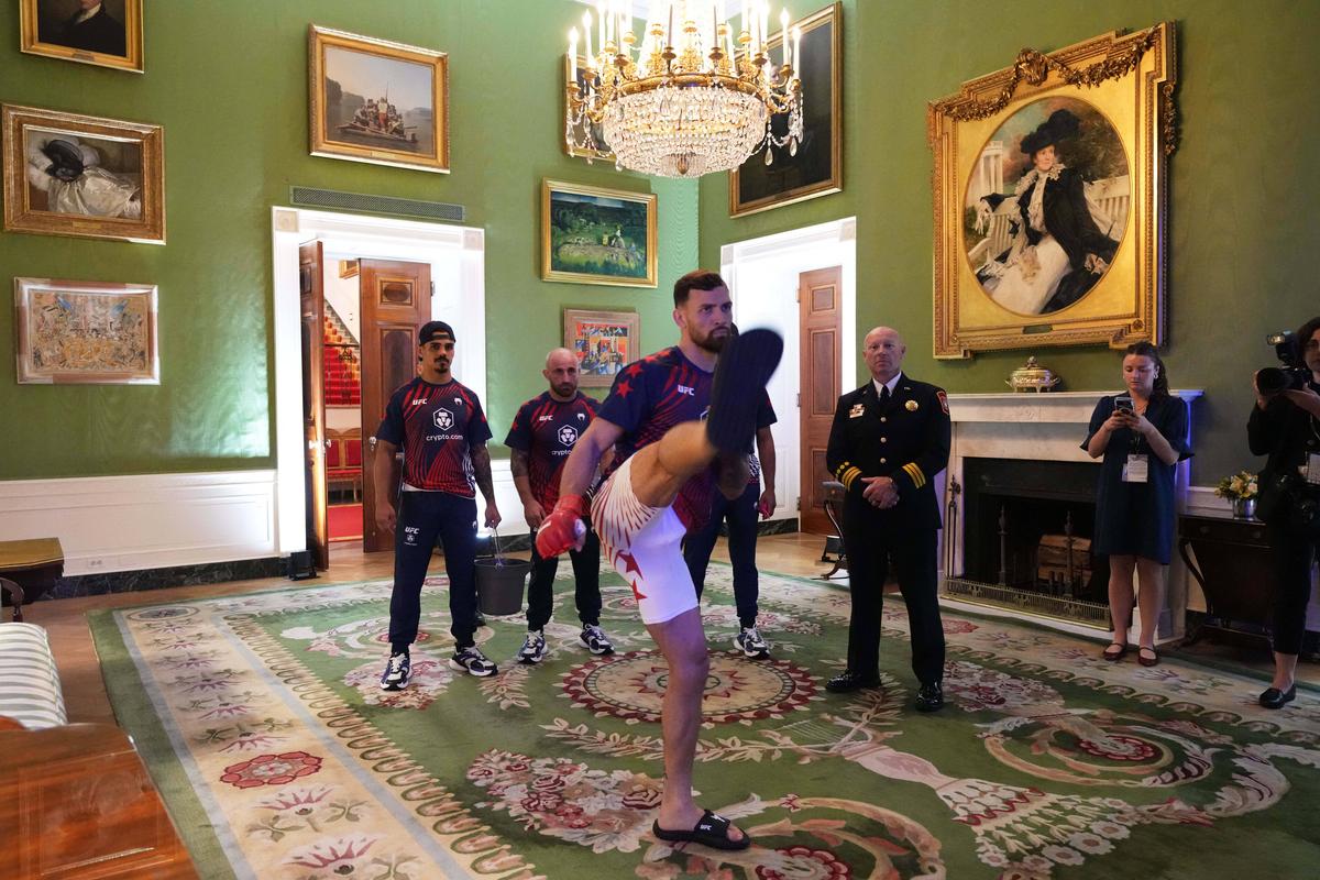 În timp ce Suedia o zdrobea pe Tunisia, Zlatan Ibrahimovic era alături de Donald Trump