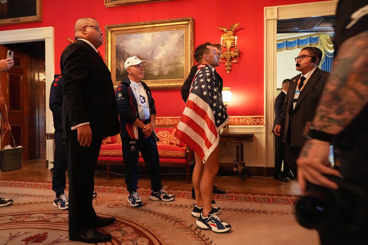 În timp ce Suedia o zdrobea pe Tunisia, Zlatan Ibrahimovic era alături de Donald Trump