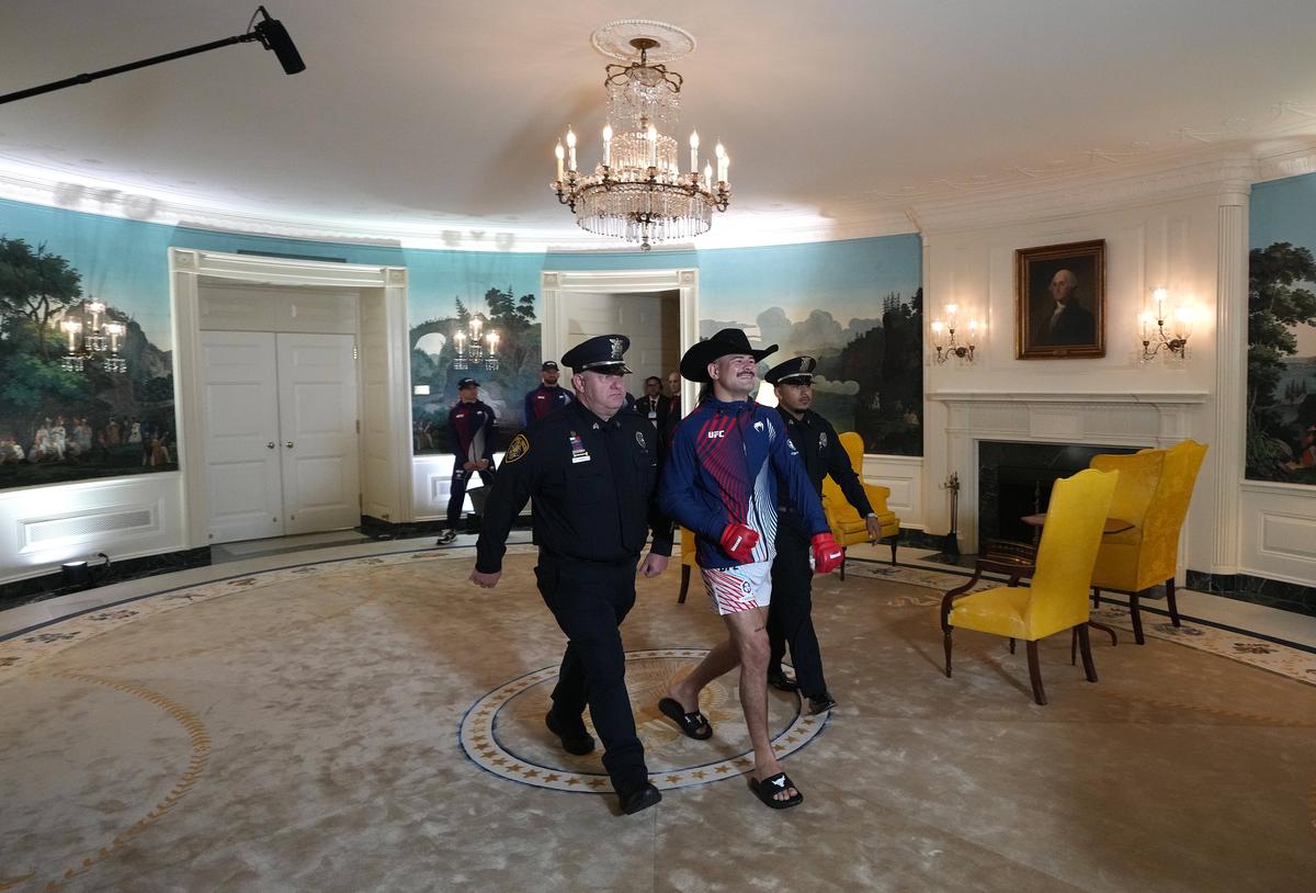 În timp ce Suedia o zdrobea pe Tunisia, Zlatan Ibrahimovic era alături de Donald Trump