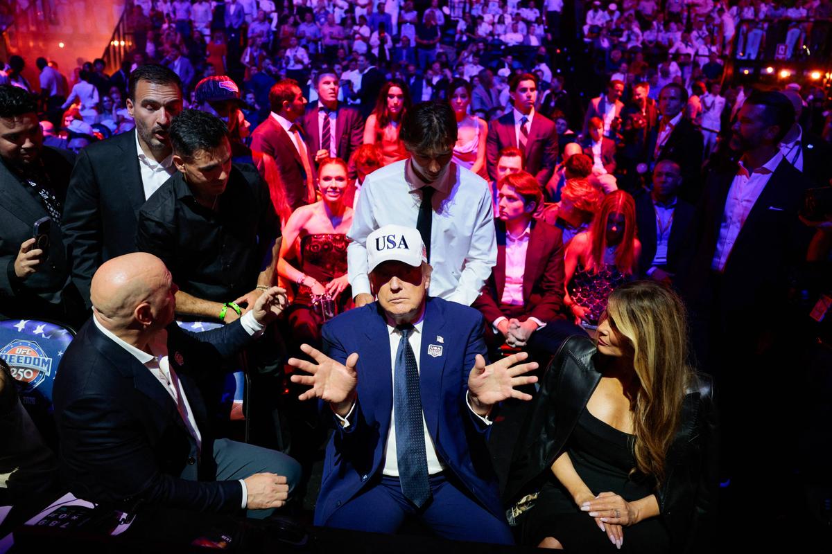 În timp ce Suedia o zdrobea pe Tunisia, Zlatan Ibrahimovic era alături de Donald Trump
