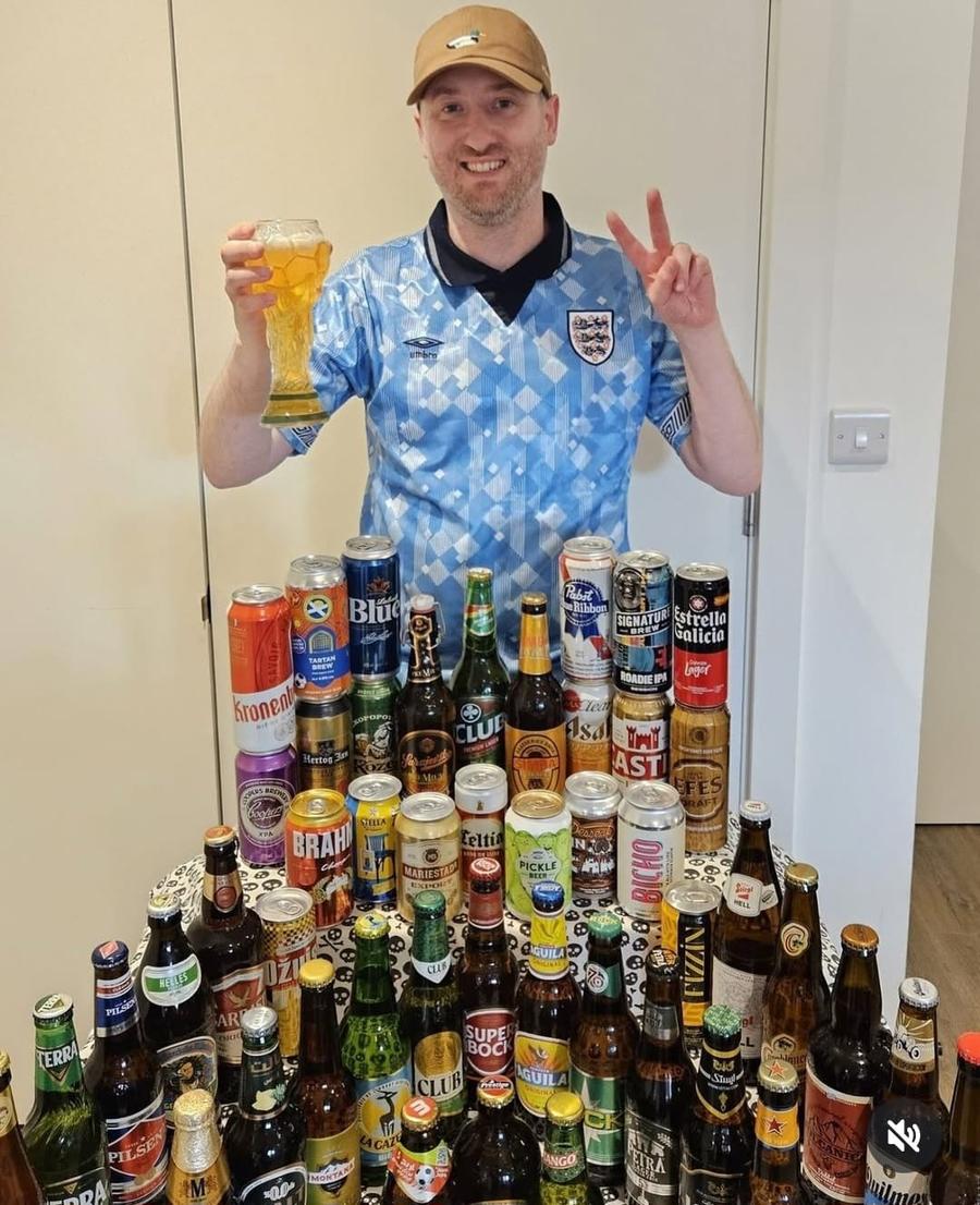 Londonezul a sărbătorit și la World Cup 2022 Cheers, Gus! 48 de beri din țările Mondialului, bea câte una în cinstea echipelor eliminate: „A fost un chin să dau peste o bere de aici”