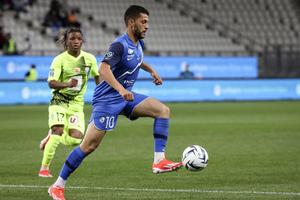 Prima mutare oficială la Farul! Fotbalistul cu meciuri în Ligue 1 vine în Superligă + decizia lui Alibec