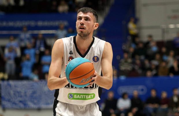 De pe malul Volgăi, pe malul Someșului! U-BT Cluj-Napoca a transferat un baschetbalist cu meciuri în naționala Serbiei