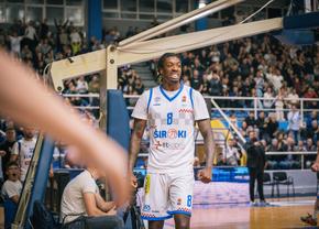 U-BT Cluj-Napoca își continuă campania de transferuri cu un jucător extrem de spectaculos și atletic: „Ni l-am dorit mult”