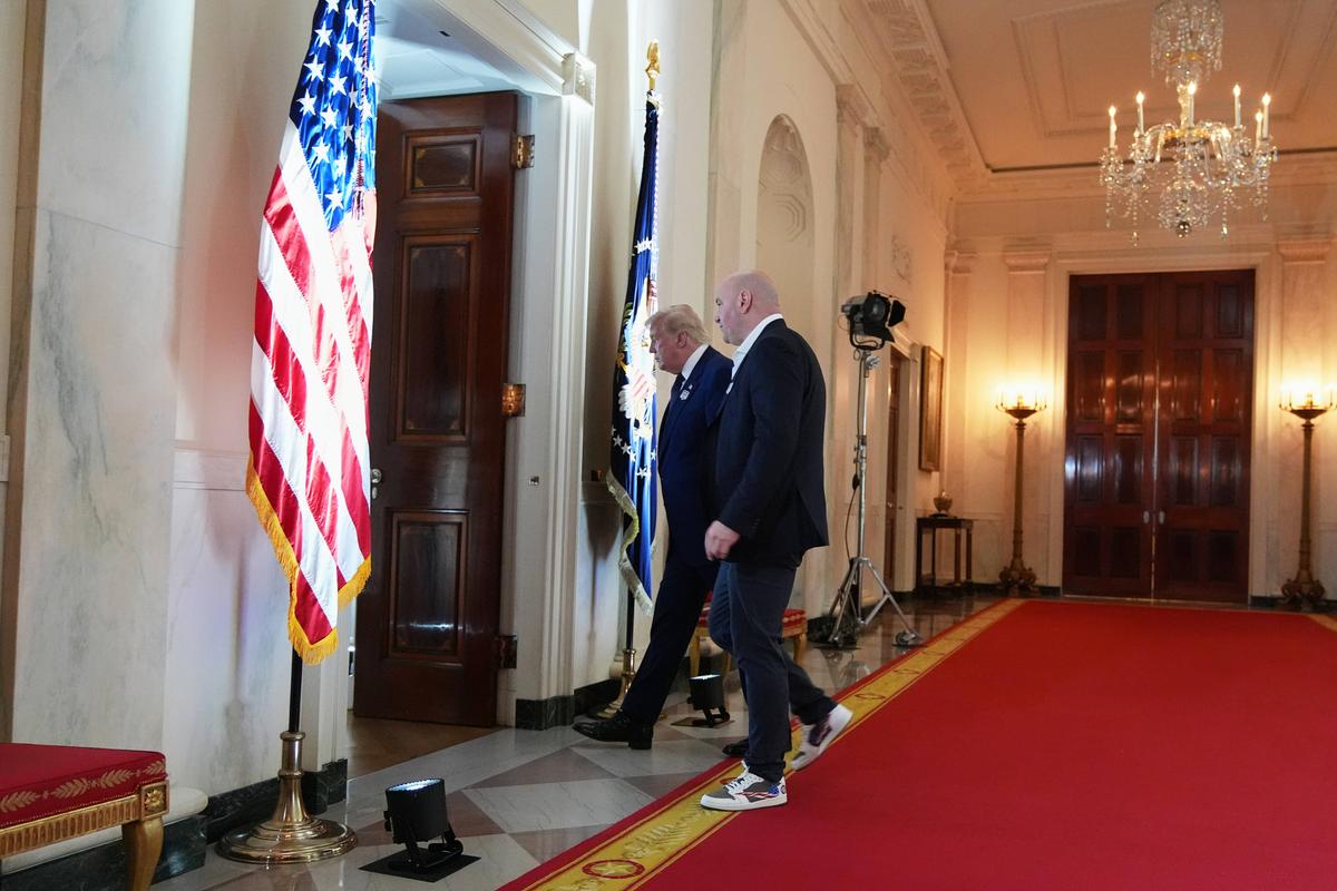 Donald Trump - gala UFC Casa Albă