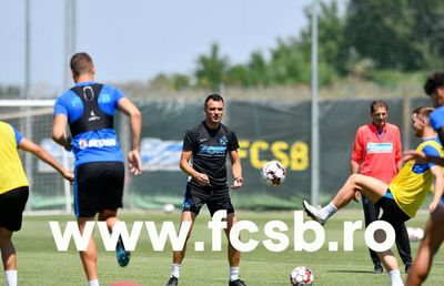 GALERIE FOTO. Imagini de la primul antrenament sub comanda lui Toni Petrea. Ce făcea Pintilii