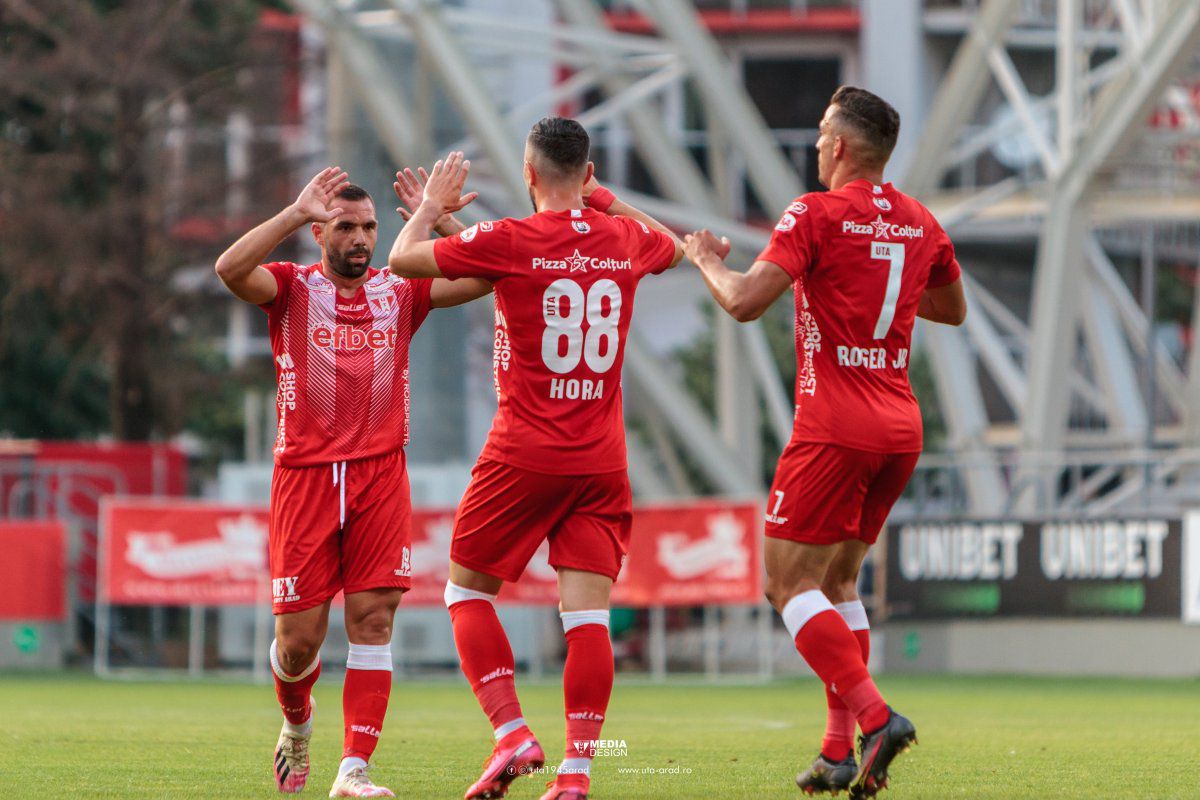 UTA și-a prezentat lotul și noul echipament » 2.500 de spectatori și amical special la Arad