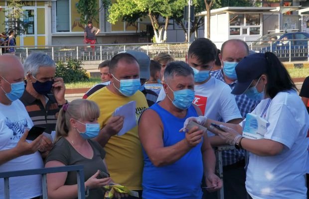 Magnetul FCSB » Aglomerație mare la Botoșani: suporterii s-au înghesuit la porți pentru primul meci din noul sezon al Ligii 1