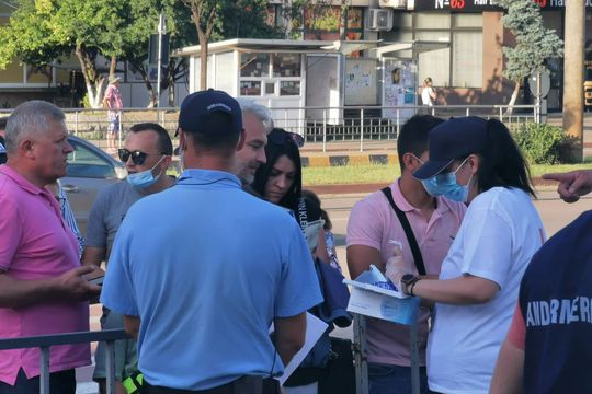 Magnetul FCSB a scos lumea din case la Botoșani / FOTO: Ionuț Tabultoc