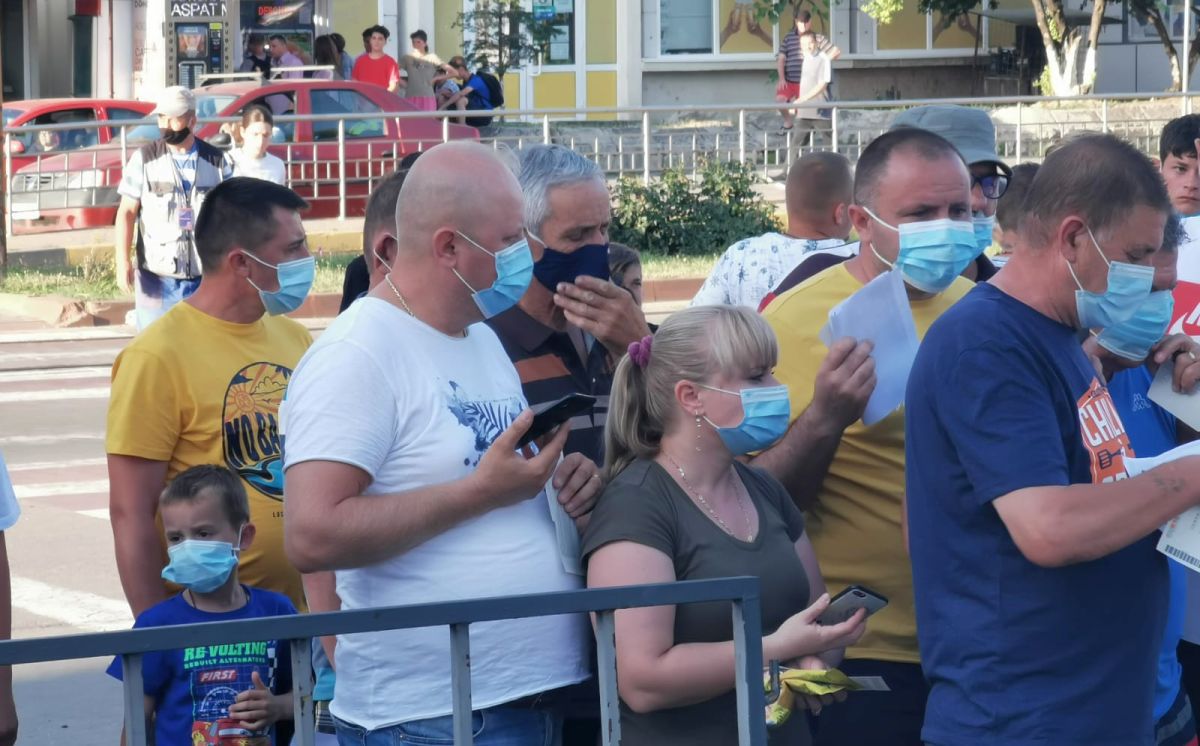 Război pe toate fronturile! Peluza Nord, mesaj acid pentru CSA Steaua, pe stadionul din Botoșani