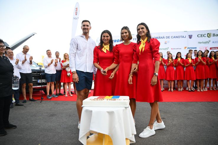 Marius Cozmiuc, Ancuța Bodnar, Gianina van Groningen, Ionela Cozmiuc - Prezentare lot olimpic canotaj Paris 2024 Foto: Raed Krishan