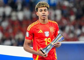 Lamine Yamal, gafă monumentală după finala de la Euro » Și-a filmat un coleg dezbrăcat în vestiar