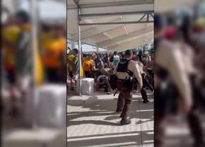 Bătaie cu forțele de ordine înainte de Argentina - Columbia » Familia unui titular, prinsă la mijloc