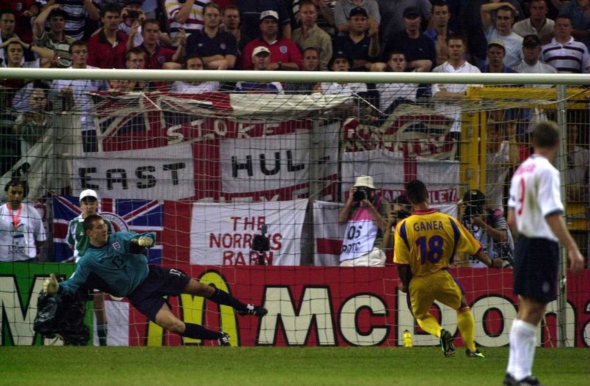 Golul de la 11 metri al lui Ionel Ganea a fost decisiv la Euro 2000, în meciul cu Anglia (3-2) / Foto: GettyImages