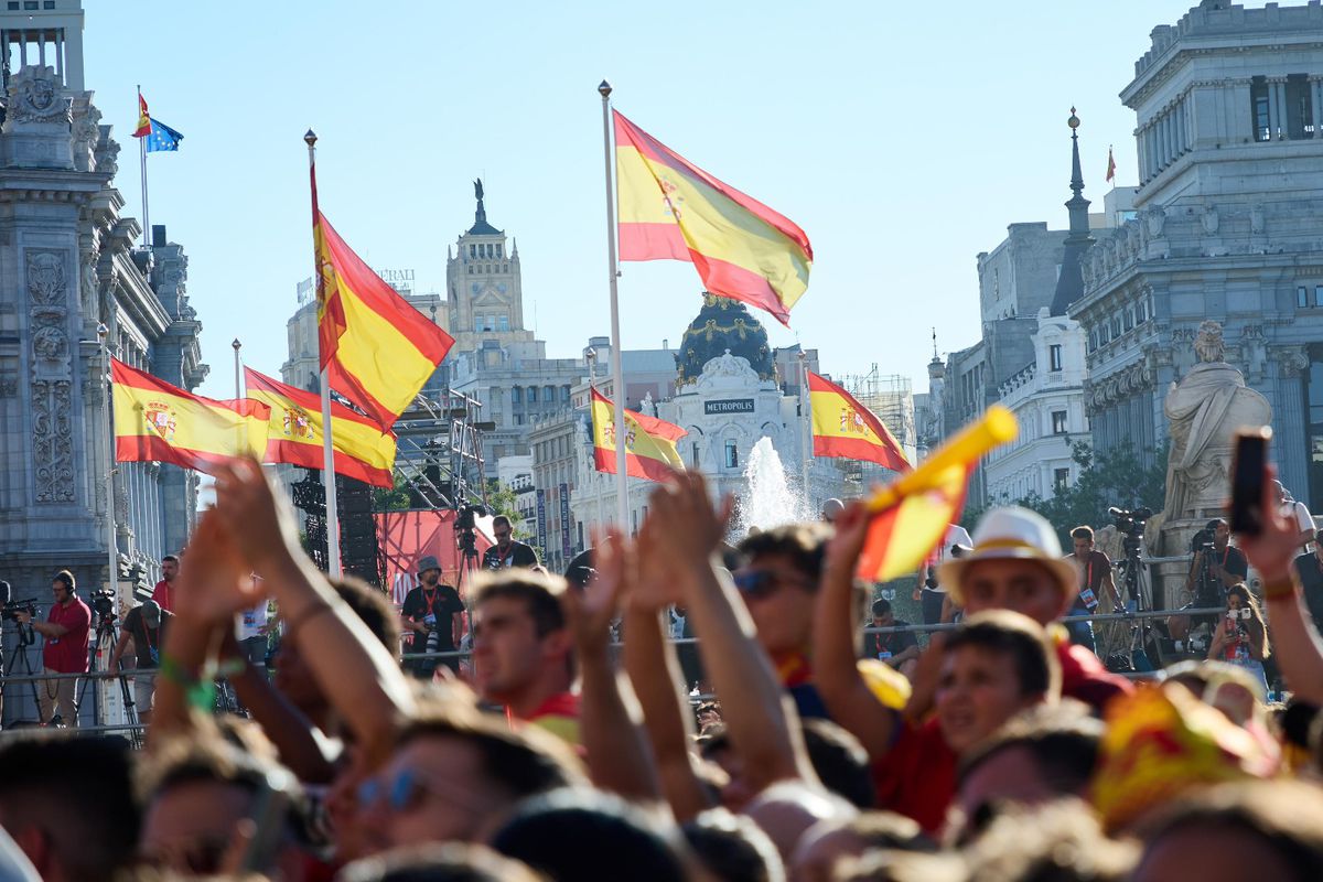 Fiesta! Spania, în sărbătoare » Primire de vis la Madrid a campionilor europeni: imagini copleșitoare cu jucătorii și fanii în Plaza Cibeles. Jumătate de milion de persoane i-au sărbătorit pe străzi pe campioni!