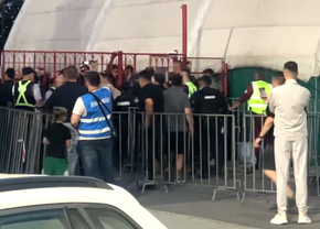 Jandarmeria acuză după scandalul de la Csikszereda - Dinamo: „De aici a pornit totul” + „S-au bătut și între ei!”