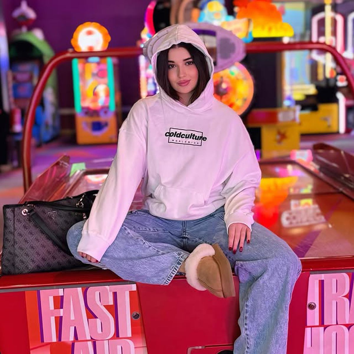 Un model dezvăluie ce voia Yamal la petrecere: „Ne dădea o sumă între 10.000 și 20.000 de euro”