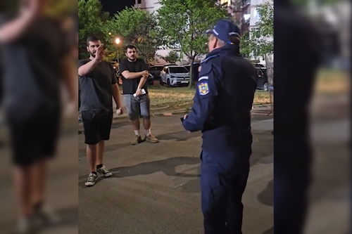 VIDEO „Prima dată când pățim așa ceva” » A apărut dialogul purtat la porțile stadionului de șeful Jandarmeriei cu fanii lui Dinamo