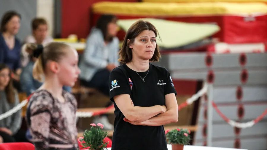 Gina David Chirilcenco/Foto: Julien Pruvost Antrenoarea din România a campioanei olimpice a fost suspendată de Federația Franceză de Gimnastică, după niște dezvăluiri: „Protejăm gimnastele de azi și mâine”
