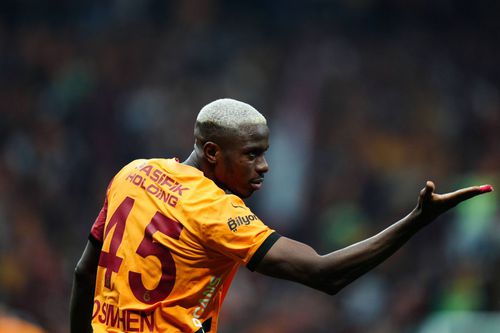 Apare intriga în telenovela Victor Osimhen! » Un colos european încearcă să deturneze transferul nigerianului