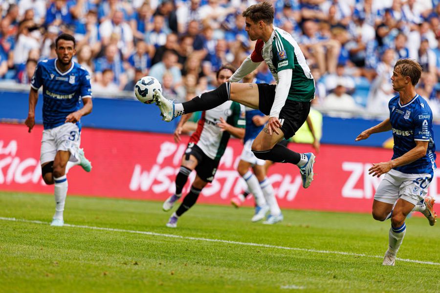 Ilya Shkurin (Legia Varsovia) a marcat duminică pentru 2-0 în Supercupa Poloniei contra lui Lech Poznan / Foto: Imago Marcatorul din Supercupă este out în Europa League » Atacantul lui Edi Iordănescu refuză deplasarea dintr-un motiv incredibil!