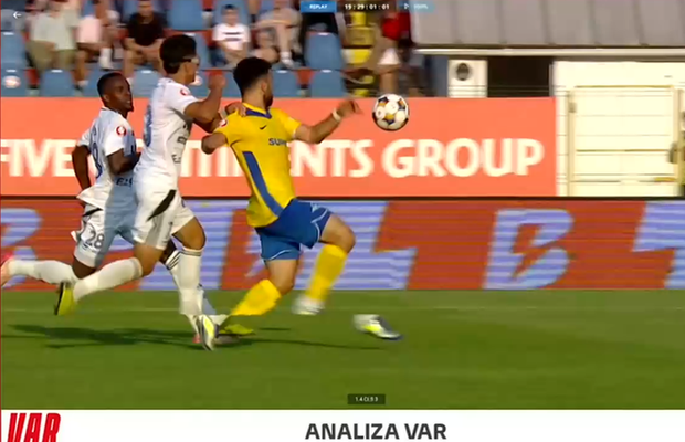 Gică Hagi a intrat în direct să acuze arbitrajul din Botoșani - Farul » Prezent în studio, Marius Avram a dat verdictul