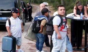 „Nu suntem maimuțe la bâlci!” » Artistul adus la petrecerea lui Lamine Yamal face praf asociația care apără persoanele afectate de nanism: „Ei ne umilesc în mod public, nu jucătorul!”